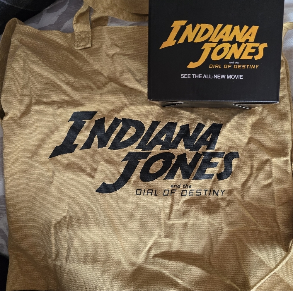 Brand New. Indiana Jones Tote Bag W/gold Mug